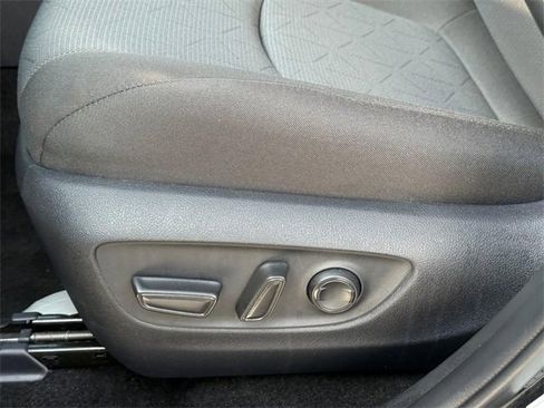 Used 2025 Toyota RAV4 XLE image 18