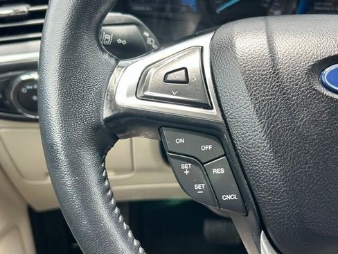 Used 2023 Ford Edge Titanium AWD/4WD image 17