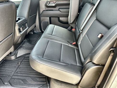 New 2026 GMC Sierra 1500 SLT image 16