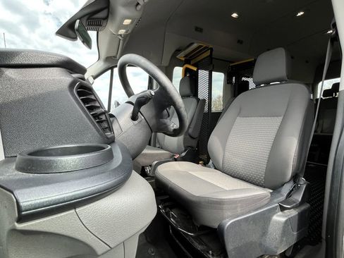 Used 2021 Ford Transit 350 XLT image 15