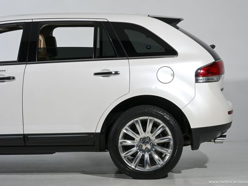 Used 2014 Lincoln MKX FWD w/ Equipment Group 101A image 12