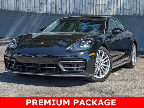 Used 2021 Porsche Panamera image 2