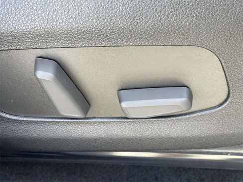 New 2026 Kia Carnival EX image 21