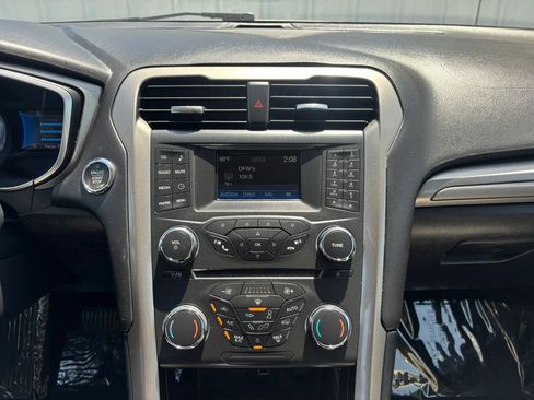 Used 2018 Ford Fusion S FWD image 28