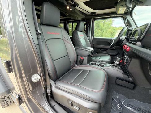 Used 2026 Jeep Wrangler Unlimited Rubicon AWD/4WD image 18