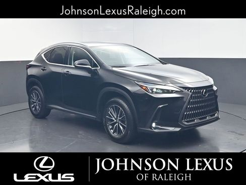 Used 2024 Lexus NX 250 FWD image 3