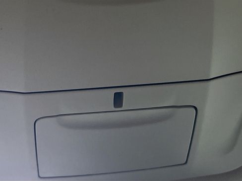 Used 2024 Chrysler Pacifica Touring-L FWD image 22