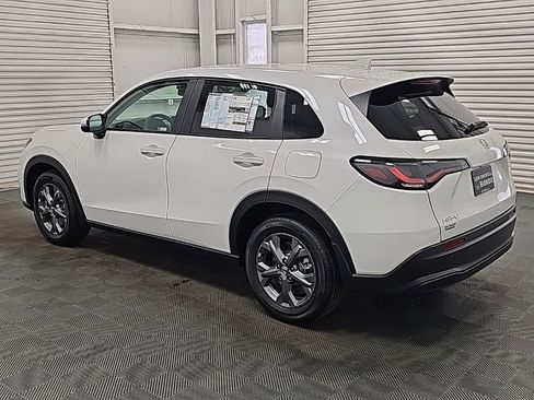 New 2026 Honda HR-V LX image 5