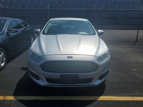 Used 2016 Ford Fusion S FWD image 2