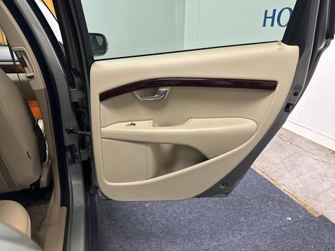 Used 2008 Volvo XC70 3.2 image 15