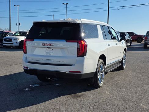 New 2026 GMC Yukon XL Elevation image 8