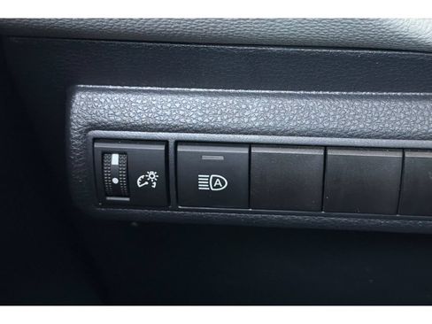 Certified 2025 Toyota Corolla LE FWD image 28