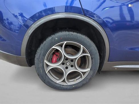 Used 2022 Alfa Romeo Stelvio Ti image 30