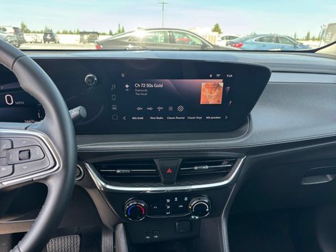 Used 2025 Buick Encore GX Preferred FWD image 17