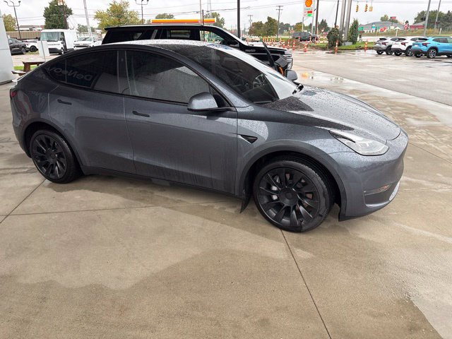 Used 2023 Tesla Model Y Long Range AWD/4WD image 8