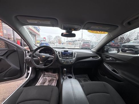 Used 2020 Chevrolet Malibu LT image 20