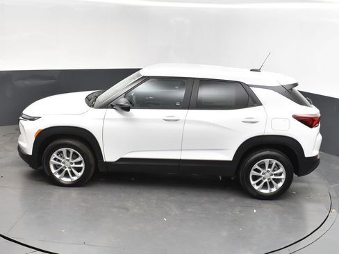 Used 2025 Chevrolet TrailBlazer LS w/ LS Convenience Package FWD image 33