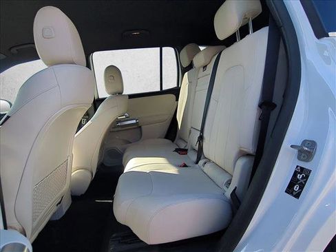 Certified 2025 Mercedes-Benz GLB 250 4MATIC image 19