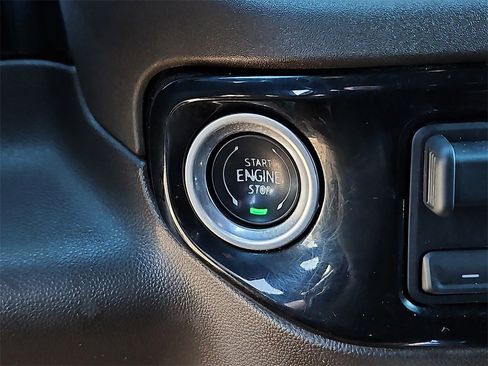 Used 2024 GMC Sierra 1500 SLT image 27