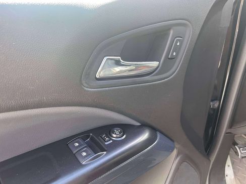 Used 2017 Chevrolet Colorado Z71 AWD/4WD image 14