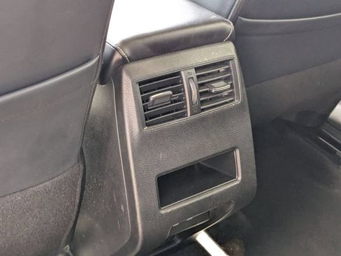 Used 2025 Mitsubishi Outlander SE FWD image 23