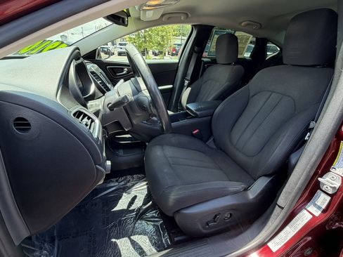 Used 2015 Chrysler 200 Limited w/ Convenience Group FWD image 12