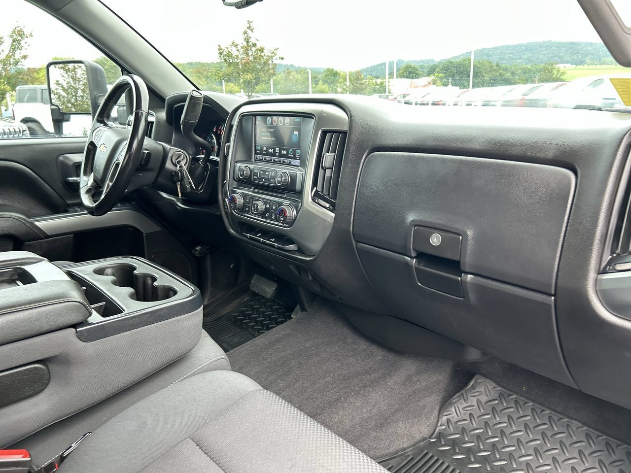Used 2019 Chevrolet Silverado 1500 LT w/ All Star Edition AWD/4WD image 17