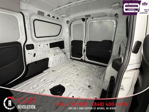 Used 2022 RAM ProMaster City Tradesman FWD image 16
