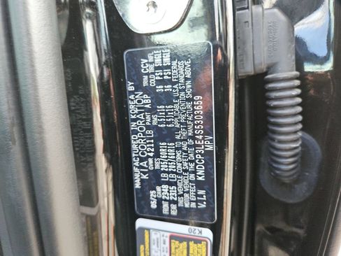 Used 2025 Kia Niro LX FWD image 29