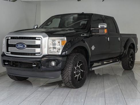 Used 2016 Ford F350 Platinum w/ Platinum Package AWD/4WD image 4