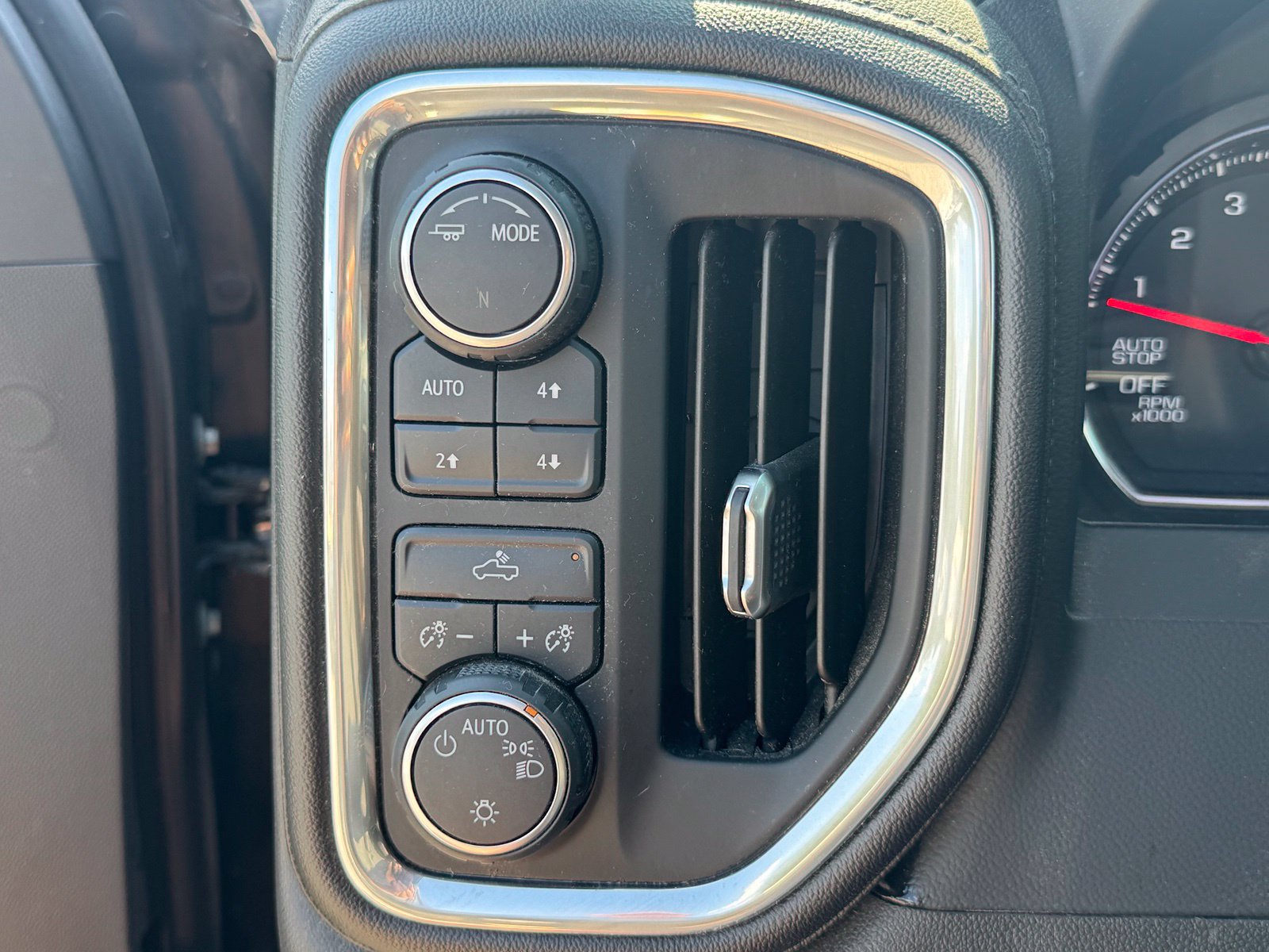 Used 2021 Chevrolet Silverado 1500 LT w/ All Star Edition Plus AWD/4WD image 15