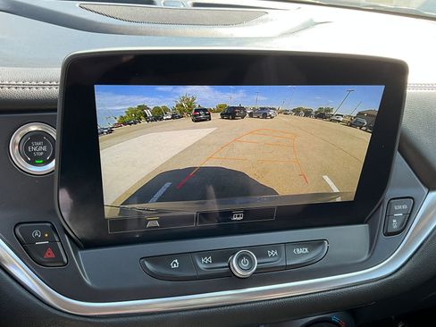 Used 2025 Chevrolet Blazer LT AWD/4WD image 19