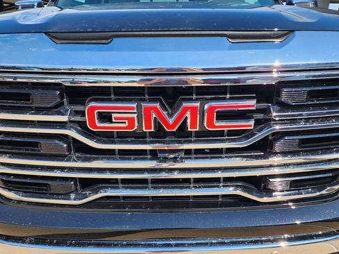 New 2026 GMC Sierra 1500 SLT w/ SLT Premium Plus Package image 10
