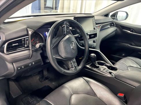 Used 2024 Toyota Camry XSE FWD image 8