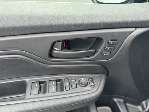 Used 2025 Honda Odyssey Sport-L image 22