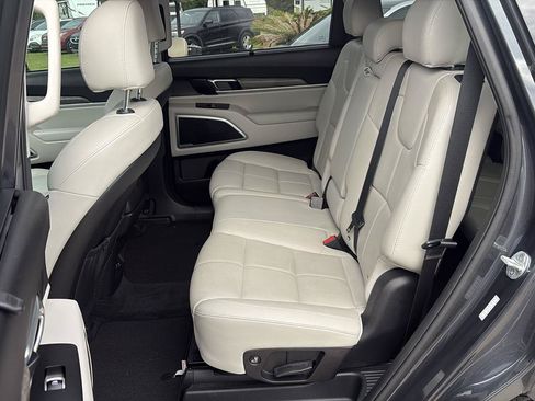 Used 2020 Kia Telluride EX w/ Towing Package FWD image 17