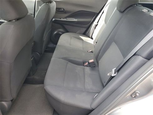 Used 2024 Nissan Kicks S image 9