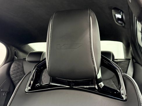 Used 2022 Cadillac CT5 V Blackwing w/ Carbon Fiber Package 2 RWD image 19