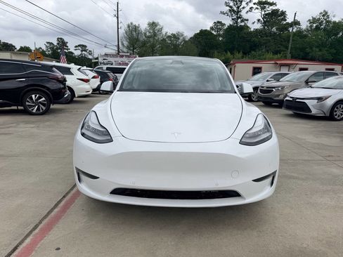 Used 2021 Tesla Model Y Long Range image 3