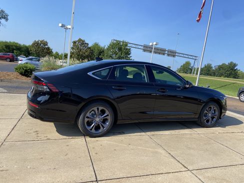 New 2026 Honda Accord EX-L image 11