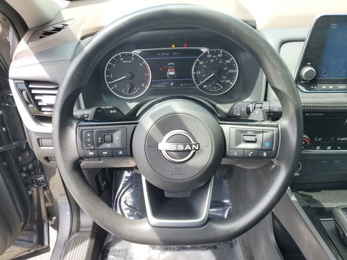 Certified 2023 Nissan Rogue SV image 17