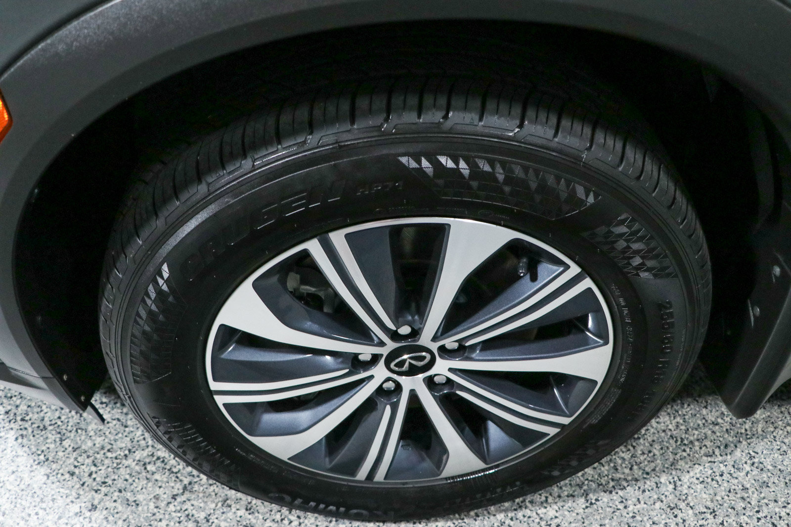 Used 2025 INFINITI QX60 Pure FWD image 11