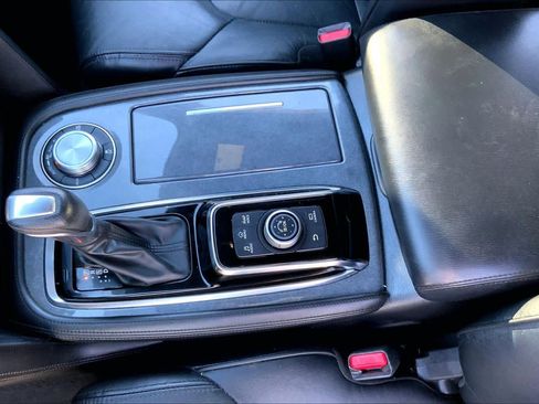 Used 2022 Nissan Armada SL w/ Midnight Edition Package image 15