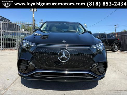 Used 2023 Mercedes-Benz EQS 580 4MATIC SUV image 2
