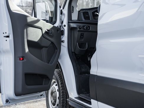 New 2026 Ford Transit 250 148 Medium Roof image 33