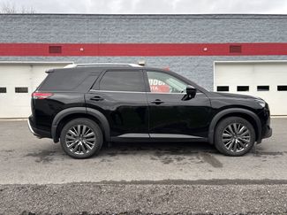 Used 2025 Nissan Pathfinder SL w/ SL Premium Package video 2