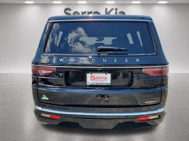 Used 2024 Jeep Wagoneer Series II w/ Flexible Seating Group RWD image 4