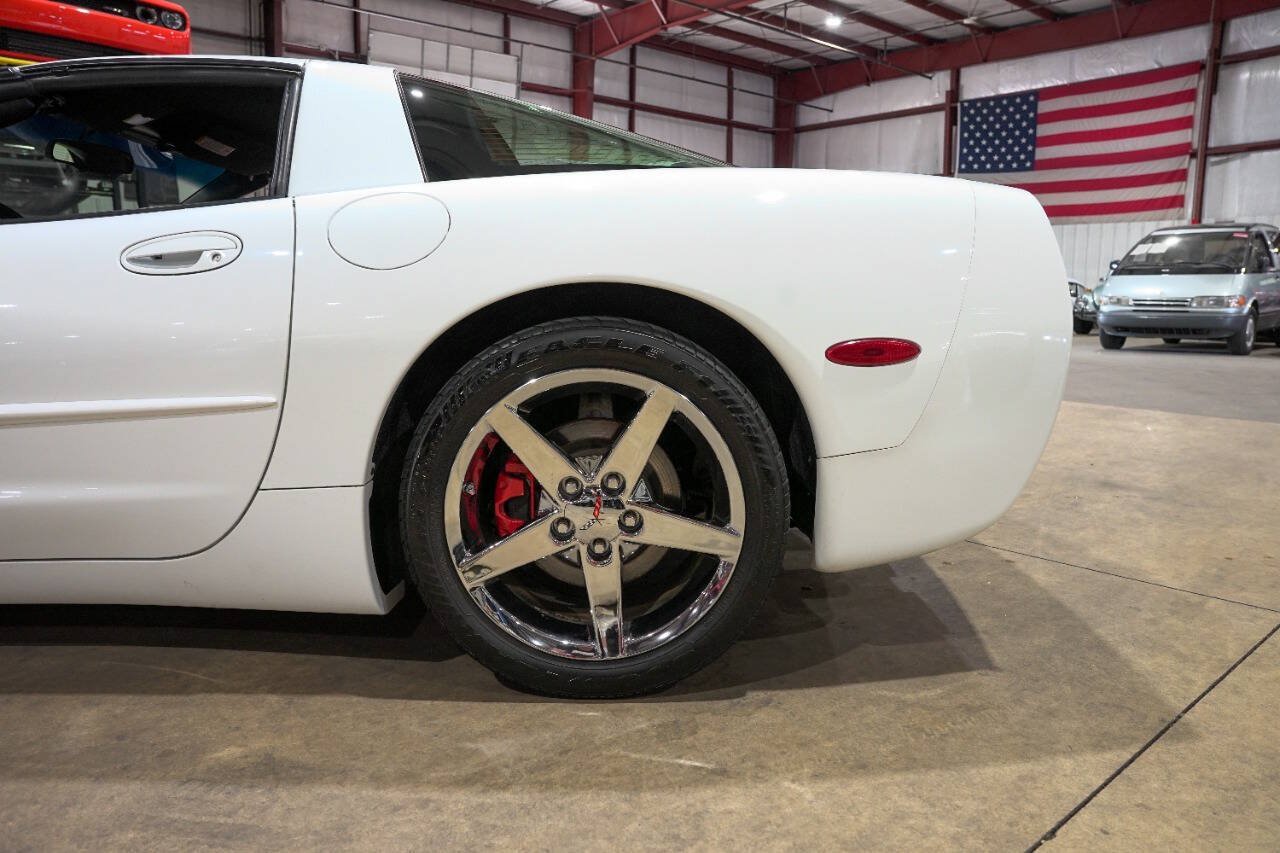 Used 1998 Chevrolet Corvette Coupe w/ Memory Pkg RWD image 5