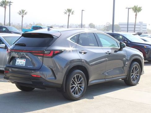 Certified 2025 Lexus NX 250 FWD image 21