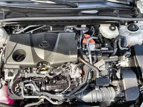 Used 2025 Toyota Camry XSE FWD image 18